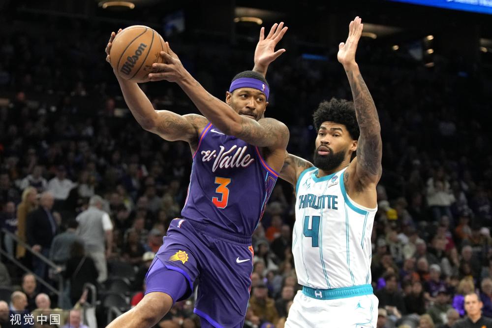 王哲林投上海后合同首次到期 数据下滑无碍他再拿顶薪